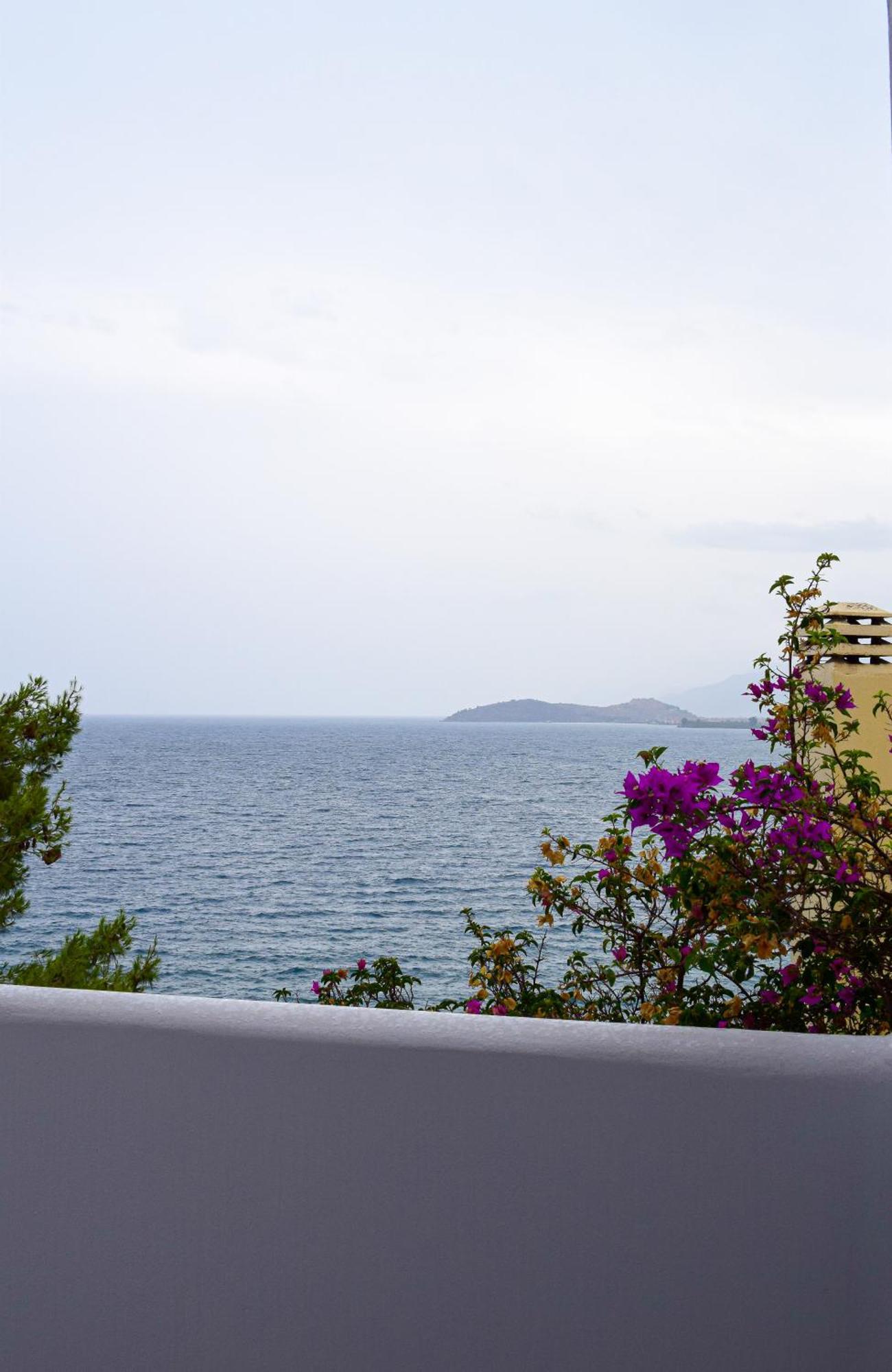 Muses Seaside Villas Parálion Ástros Exteriér fotografie